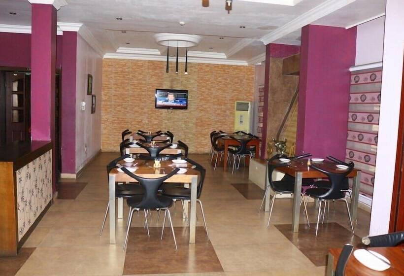 Porto Golf Hotel And Suites Kano