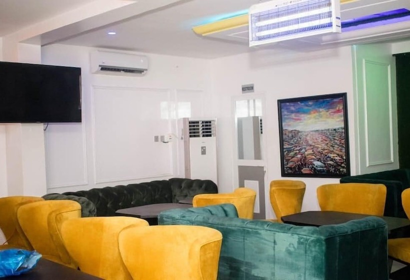 Rivera Hotel And Suites