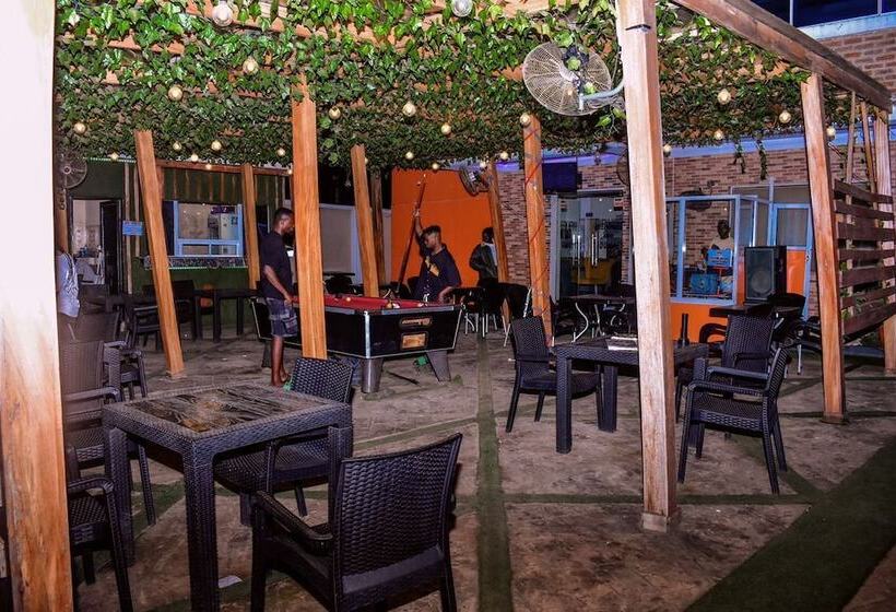 Rivera Hotel And Suites