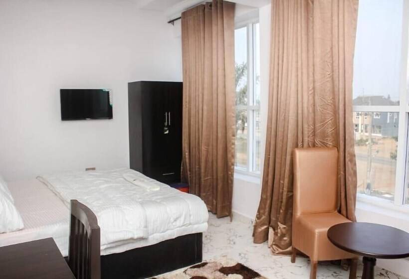 Rivera Hotel And Suites