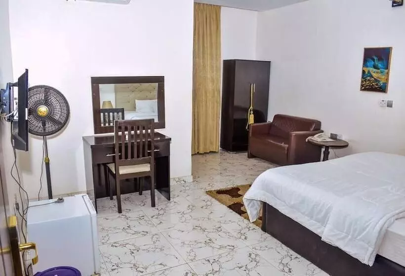 Rivera Hotel And Suites