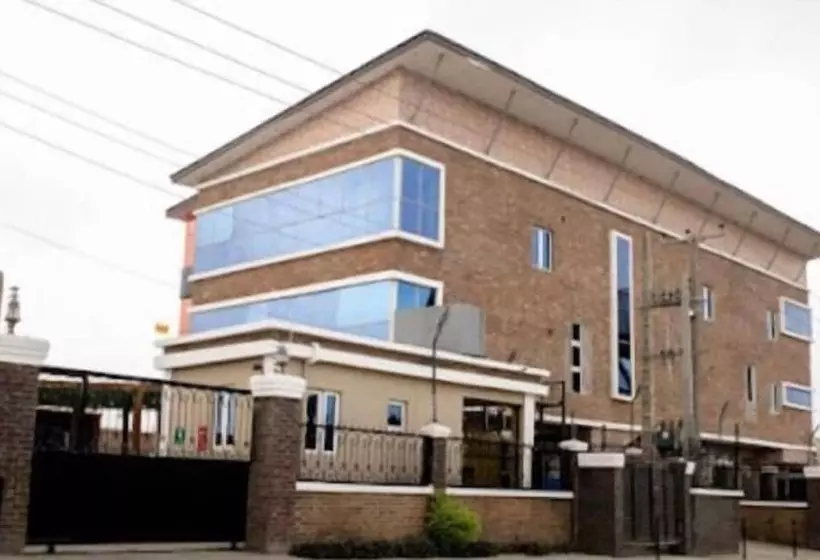 Rivera Hotel And Suites