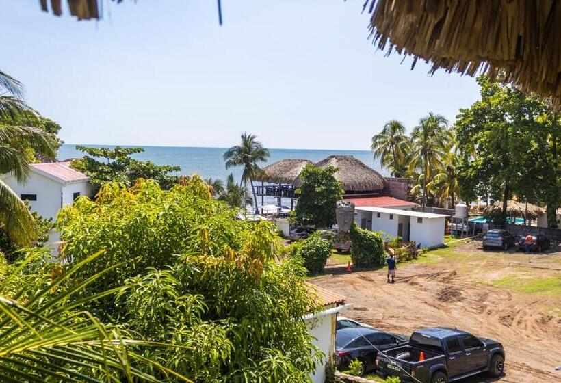 Yalí Sunzal Hotel   La Libertad