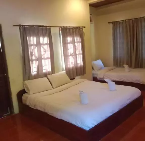 هاستل Sunrise Guest House