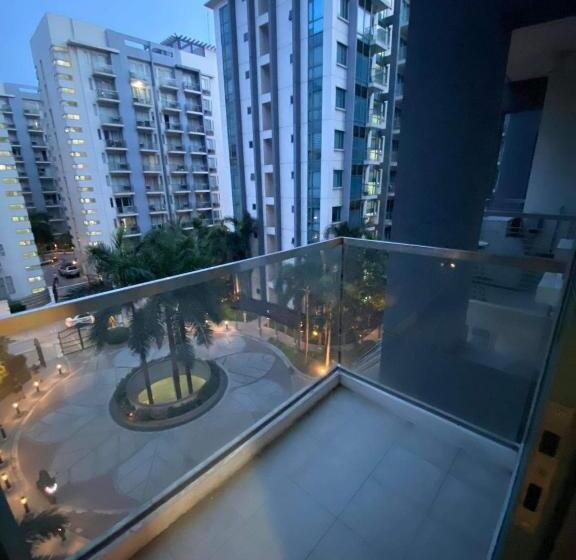 הוסטל Zoe Amarah Condotel