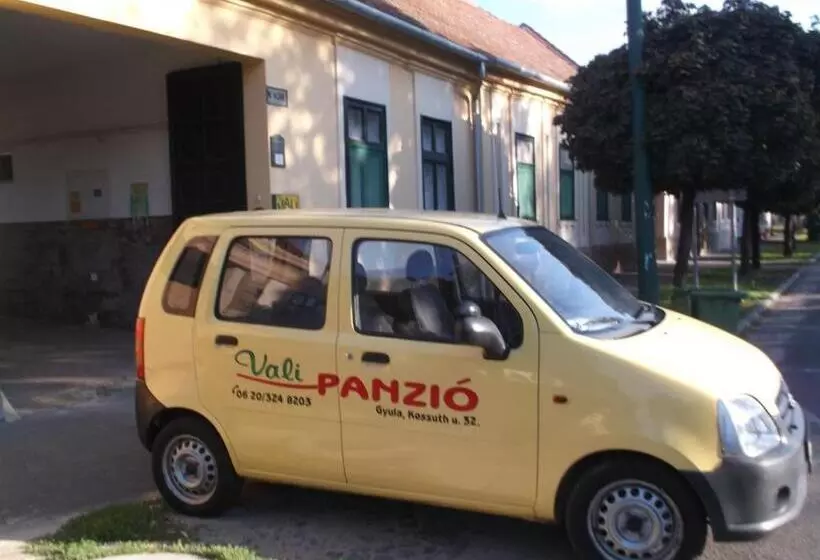 تختخواب و صبحانه Vali Vendégház