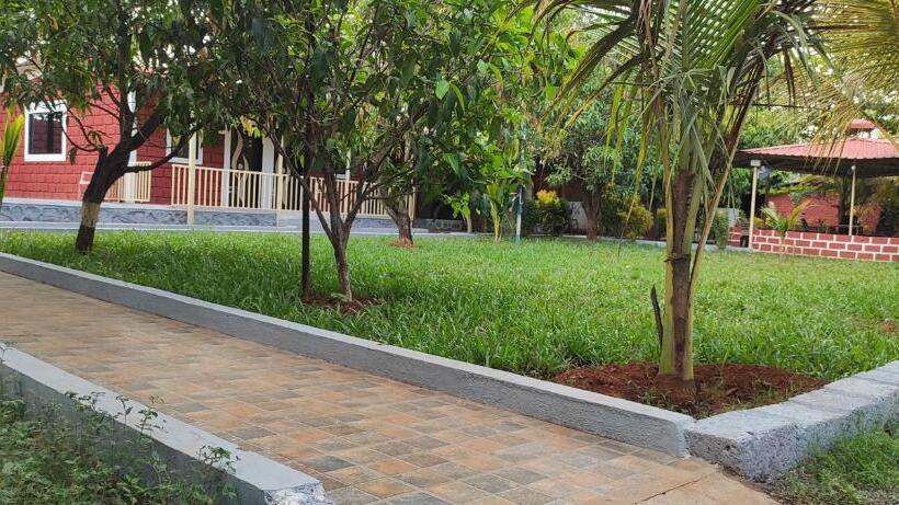 فندق Ns Brothers Farm & Resort