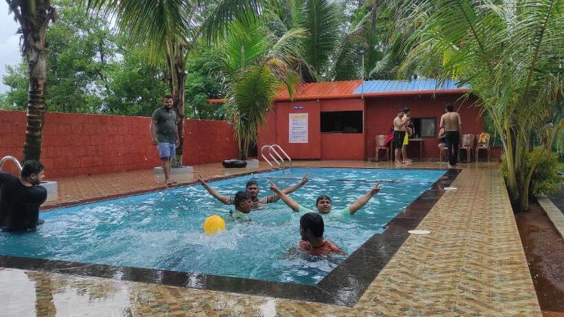 فندق Ns Brothers Farm & Resort