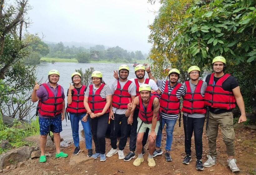 فندق Ns Brothers Farm & Resort