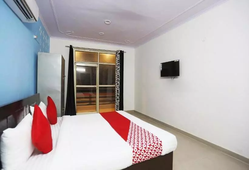 Hotelli O Royal Guest House