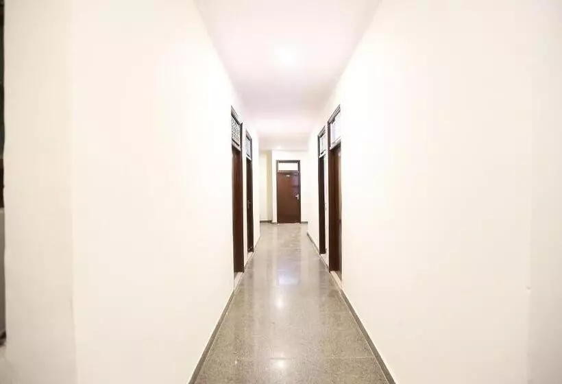 Hotelli O Royal Guest House