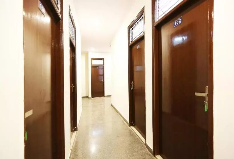 Hotelli O Royal Guest House