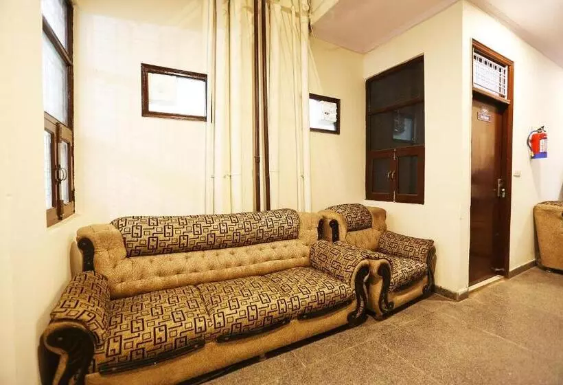 Hotelli O Royal Guest House