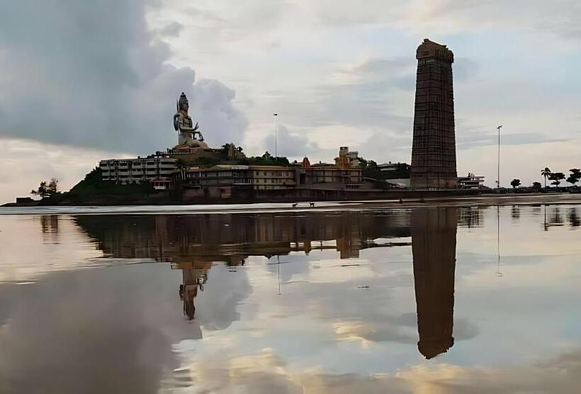 Отель Sea View Beach Stay