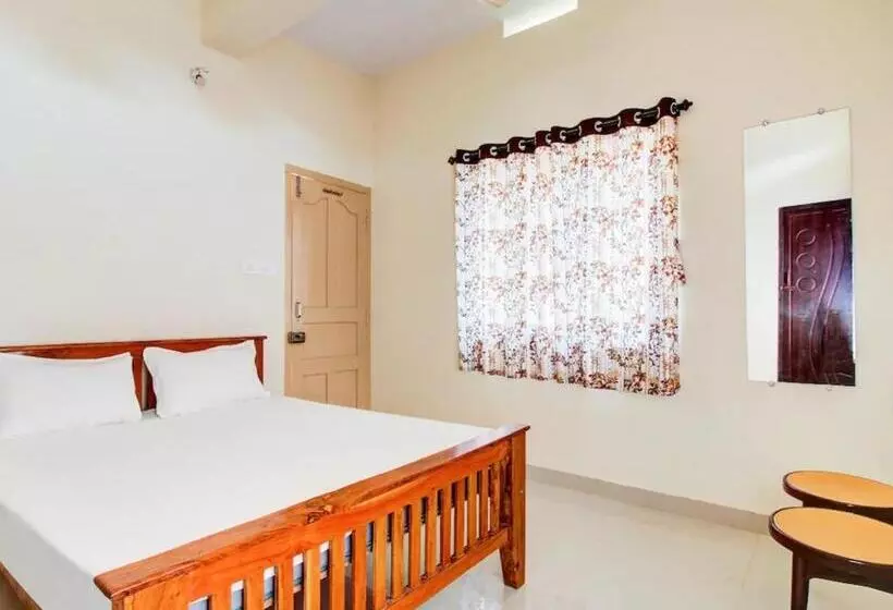 ホテル Staymaker Sri Annapoorneshwari Residency