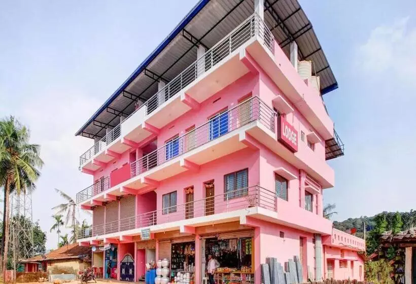 ホテル Staymaker Sri Annapoorneshwari Residency