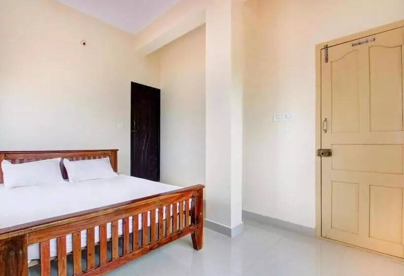 ホテル Staymaker Sri Annapoorneshwari Residency