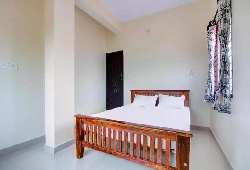 ホテル Staymaker Sri Annapoorneshwari Residency