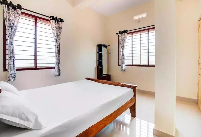 ホテル Staymaker Sri Annapoorneshwari Residency