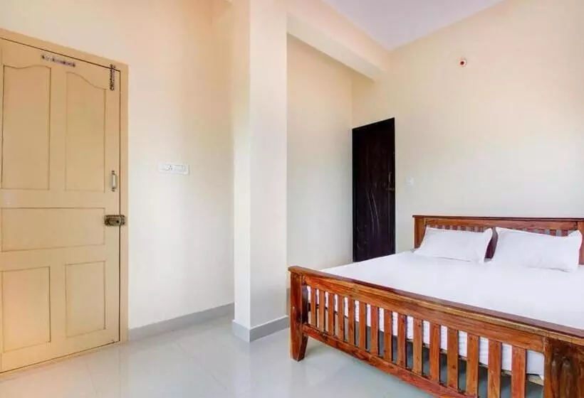 ホテル Staymaker Sri Annapoorneshwari Residency