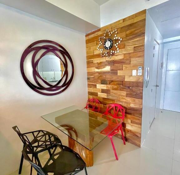 هتل Stunning Taal View Staycation In Tagaytay