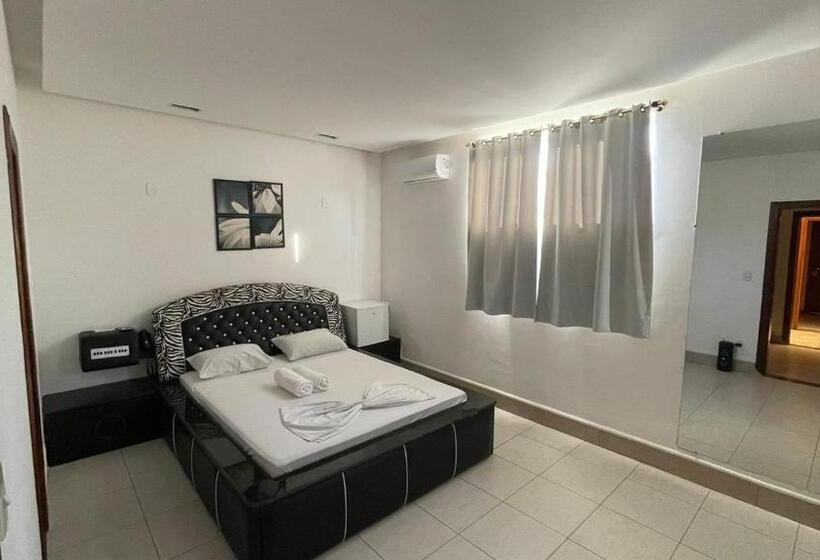 Lovely Motel   7,5km Do Santuario Nacional