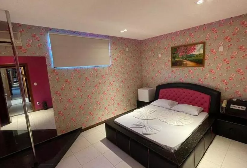 Lovely Motel 7,5km Do Santuario Nacional
