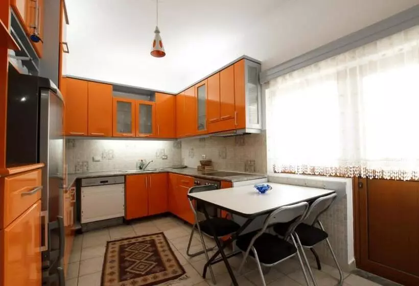 ペンション Emblematic House Apartment 2