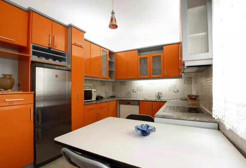 ペンション Emblematic House Apartment 2
