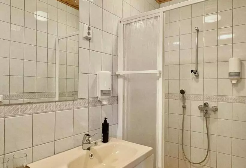 Majatalo Gasthaus Wiurila