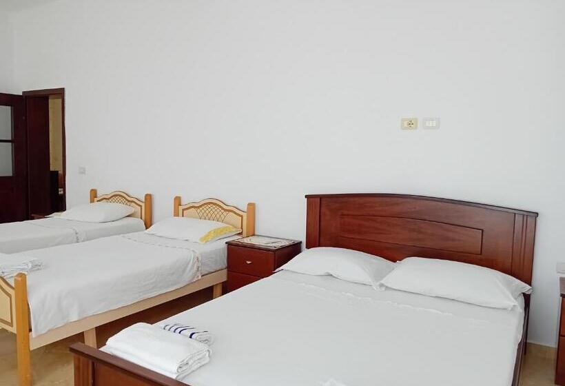 پانسیون Guest House Irvin