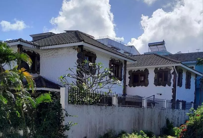 پانسیون La Caze Roche Maison D Hôtes