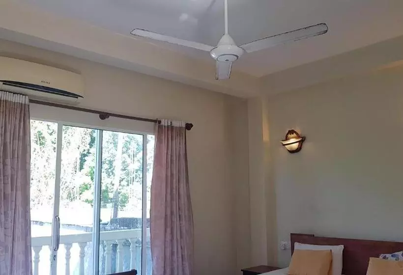 ペンション Pinki Nest