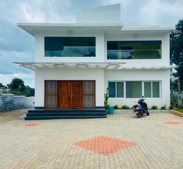 膳宿费 The Grand Yelagiri Guest House