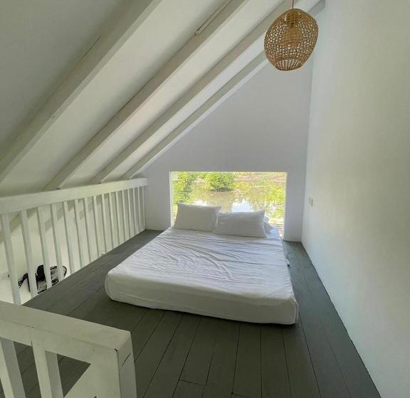 膳宿费 Waters Edge