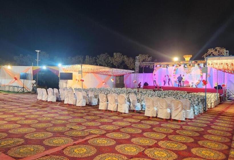 استراحتگاه Shivansh Garden