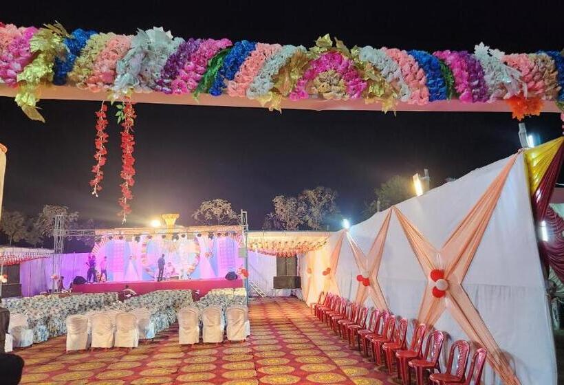 استراحتگاه Shivansh Garden