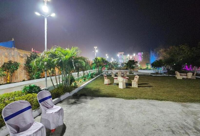 استراحتگاه Shivansh Garden