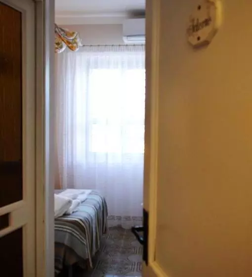 Salerno Al Golfo B&b