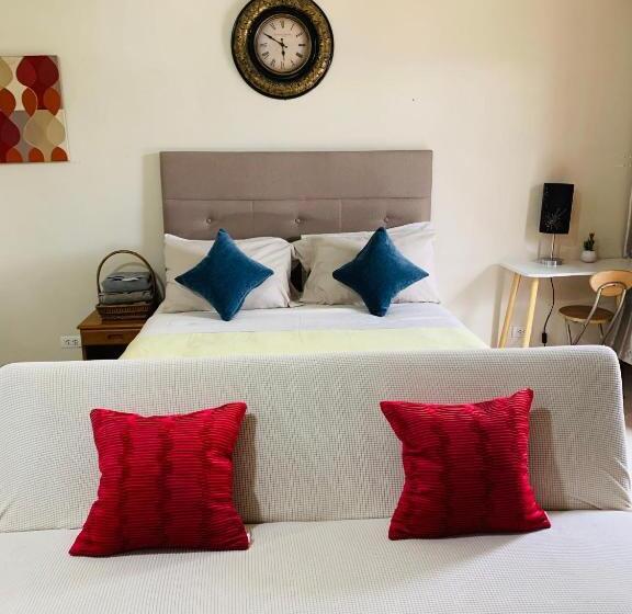 Studio 2nd Fl With Balcony Across Terminal 3 Airport