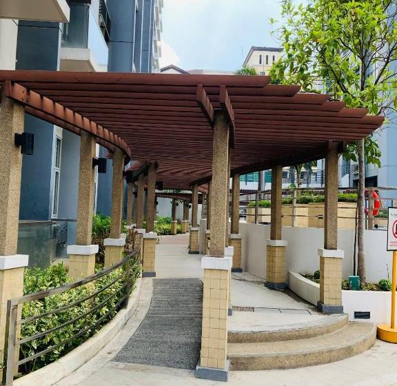 Studio 2nd Fl With Balcony Across Terminal 3 Airport