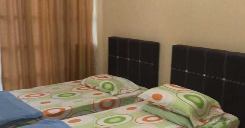 مبيت وإفطار Badul Homestay