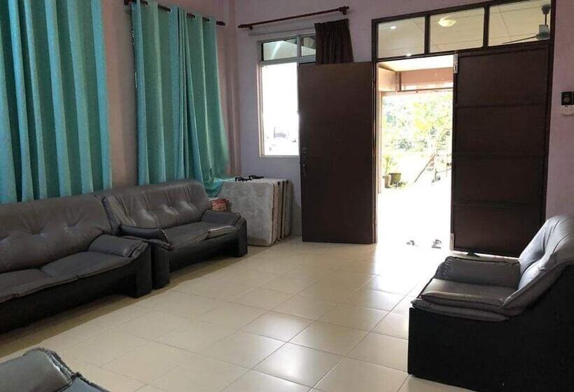 مبيت وإفطار Badul Homestay