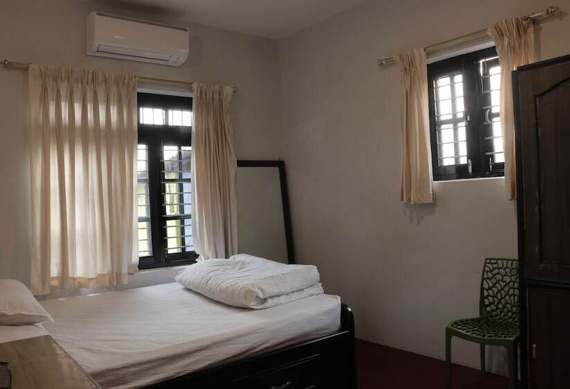 تختخواب و صبحانه Himalayan Headquarter Homestay