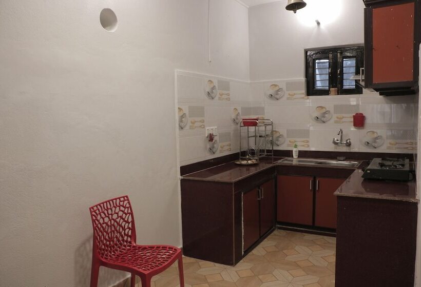 تختخواب و صبحانه Himalayan Headquarter Homestay