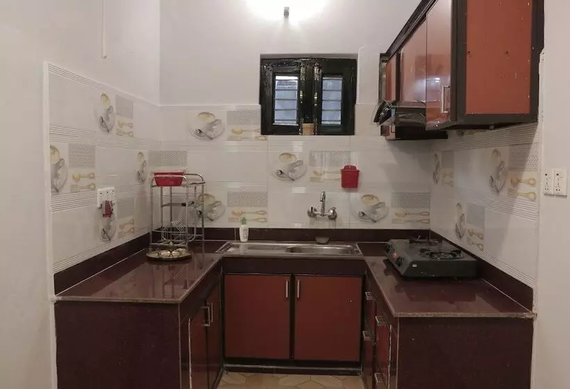 تختخواب و صبحانه Himalayan Headquarter Homestay