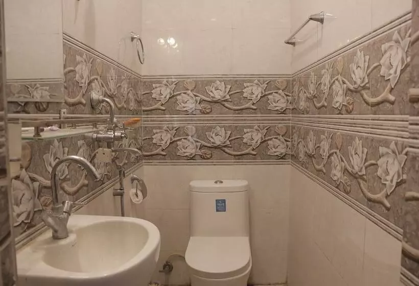 تختخواب و صبحانه Himalayan Headquarter Homestay