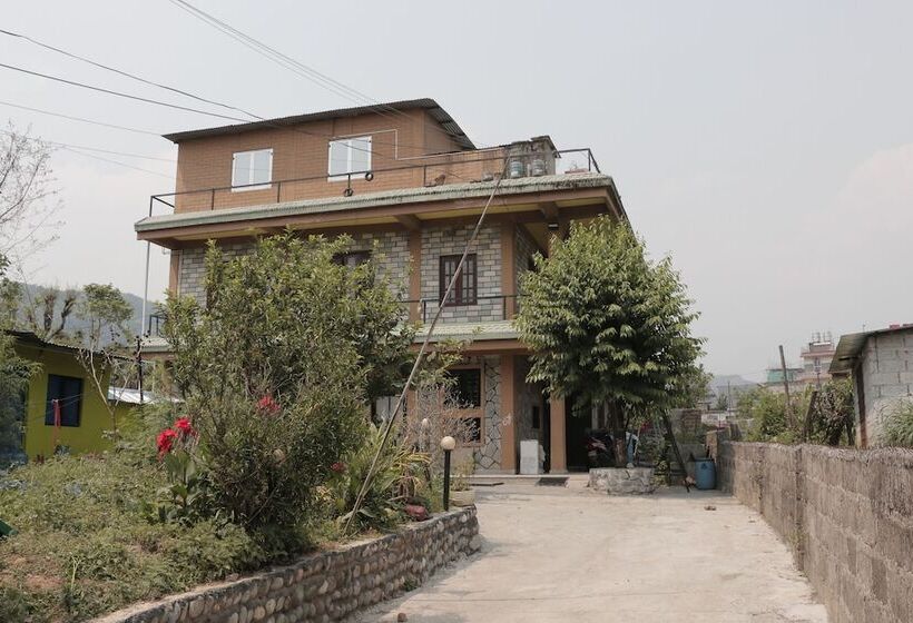 تختخواب و صبحانه Himalayan Headquarter Homestay