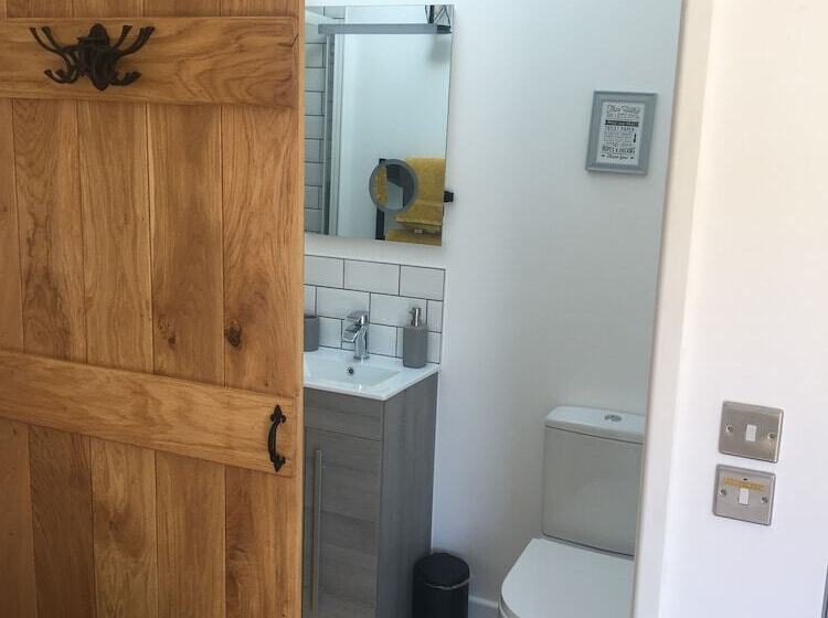 Bed and Breakfast Lakeview Studios