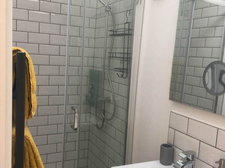 Bed and Breakfast Lakeview Studios